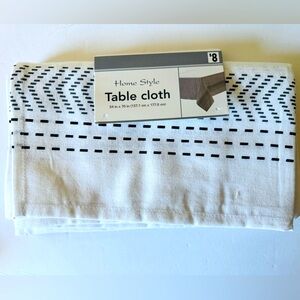 Home Style brand fabric tablecloth, NEW! 54x70 inch